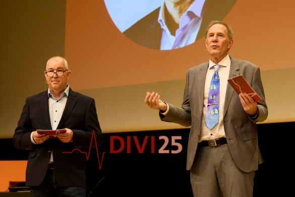 Kongresspräsidenten Bernhard Gliwitzky und Prof. Christian Waydhas