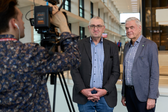 Kongresspräsidenten Prof. Uwe Janssens (re.) und Rolf Dubb