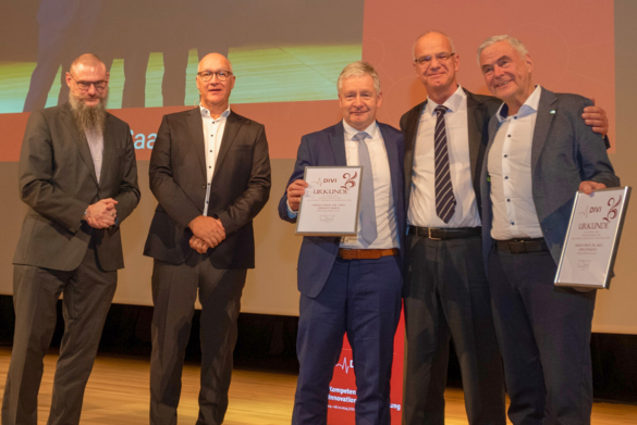 Professor Uwe Janssens und Professor Gernot Marx werden Ehrenmitglieder der DIVI