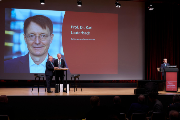 Bundesgesundheitsminister Karl Lauterbach wird auf dem DIVI24 live sprechen.